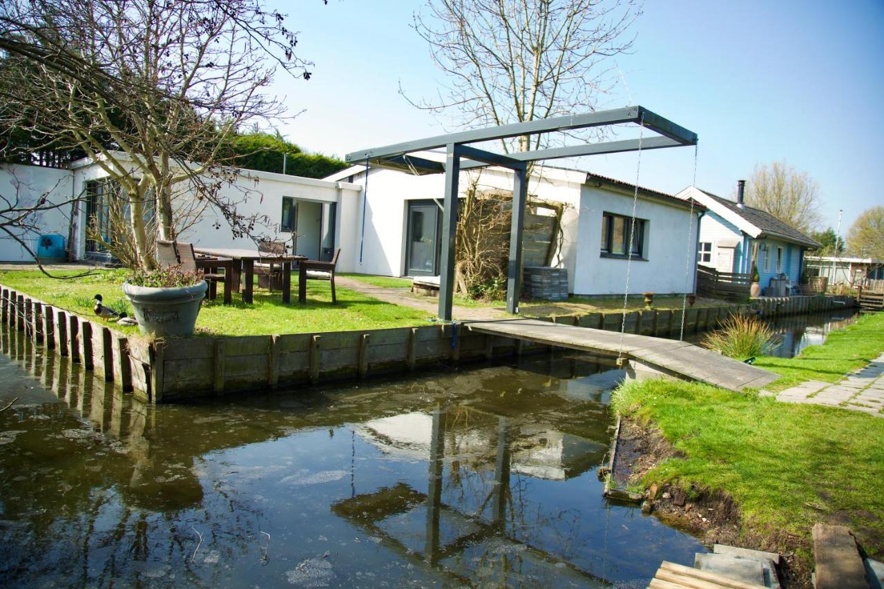 Bungalow Haarlem Amsterdam With Jacuzzi Vijfhuizen Exterior photo
