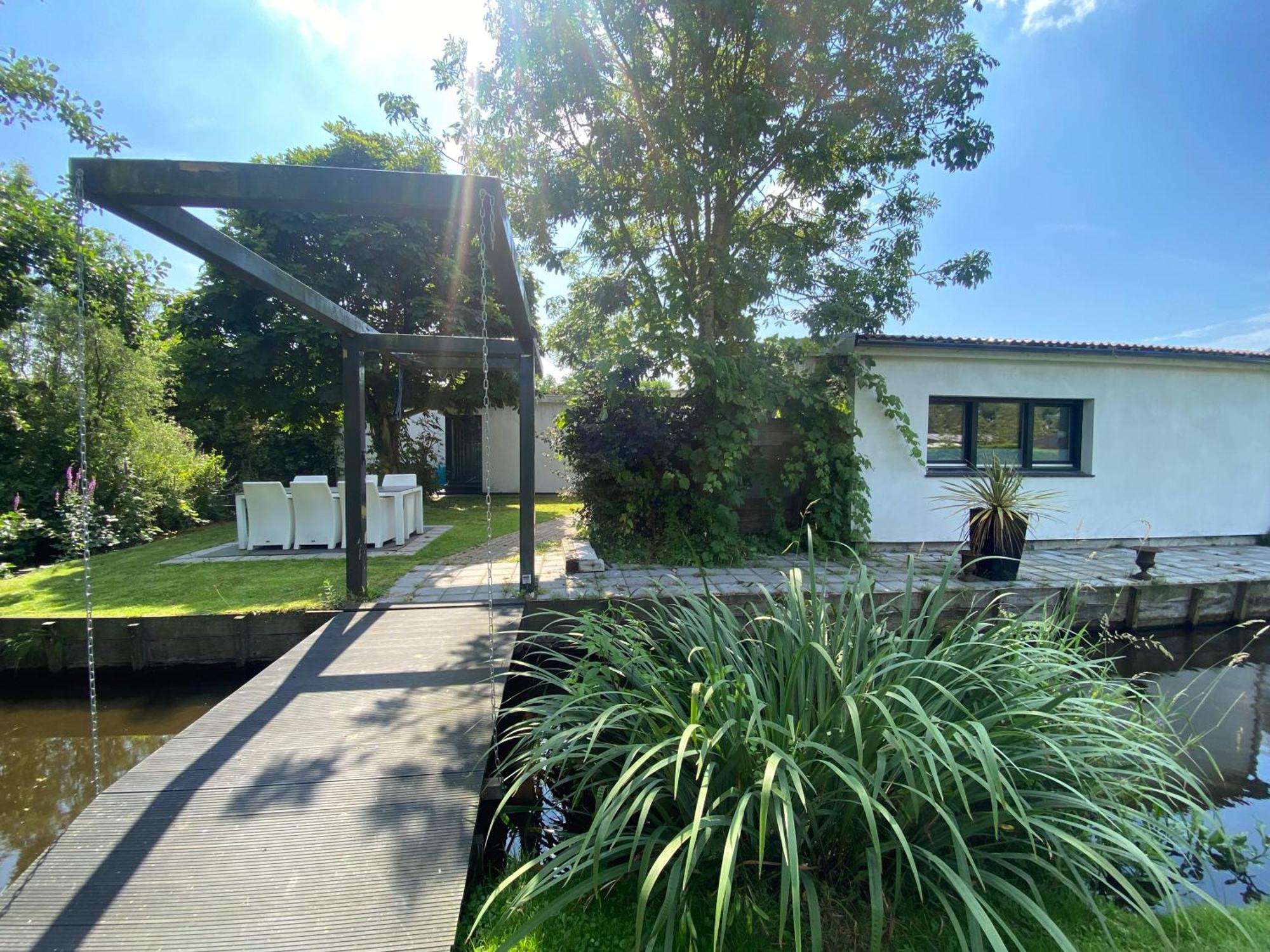 Bungalow Haarlem Amsterdam With Jacuzzi Vijfhuizen Exterior photo