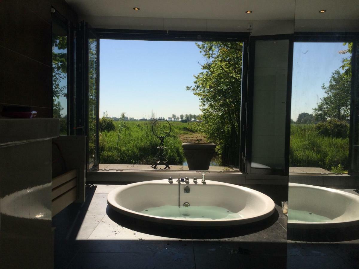 Bungalow Haarlem Amsterdam With Jacuzzi Vijfhuizen Exterior photo