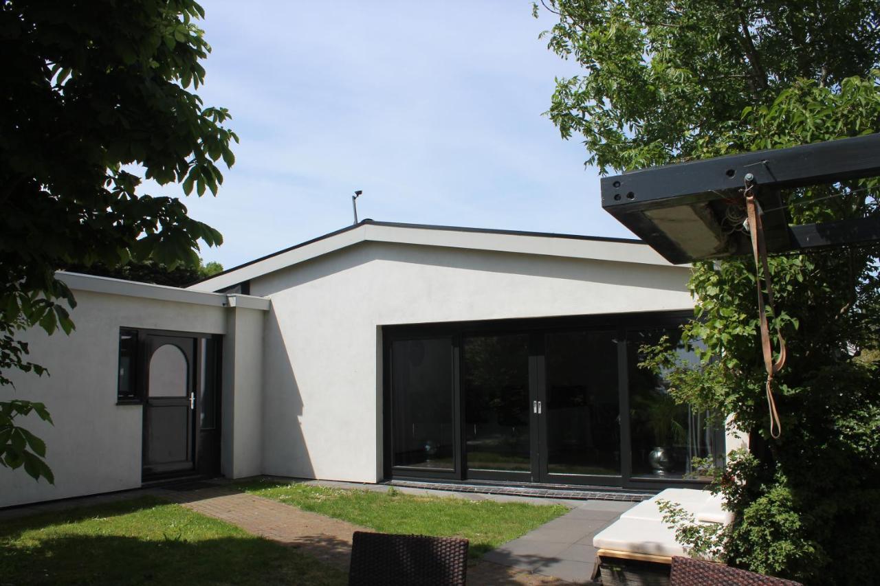Bungalow Haarlem Amsterdam With Jacuzzi Vijfhuizen Exterior photo